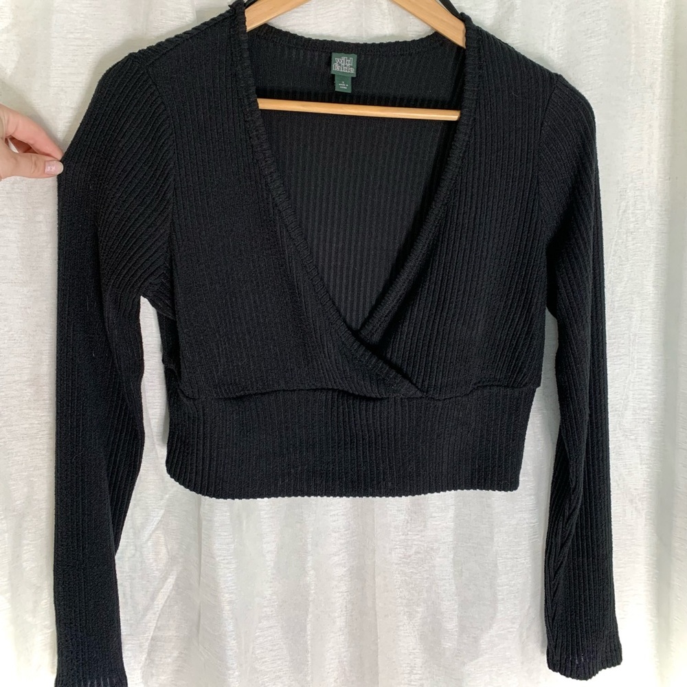 Wild fable black long sleeve crop top